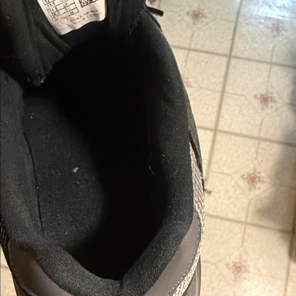 New Balance Men's Black and Gray Athletic Sneakers - Picture 3 of 5